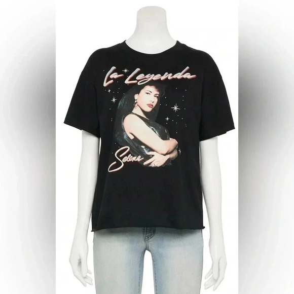 Selena Graphic Tee - Picture 1 of 3